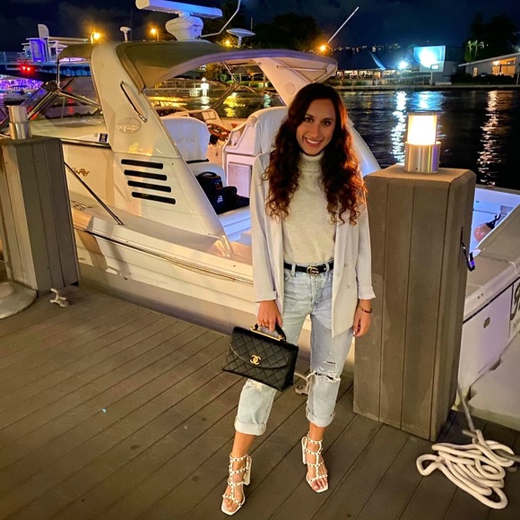 Meet your Posher, Julia - Picture 1 of 10